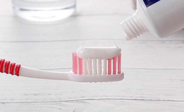 深圳牙科-牙膏的作用是什麼呢？可以一直用同一款牙膏嗎？